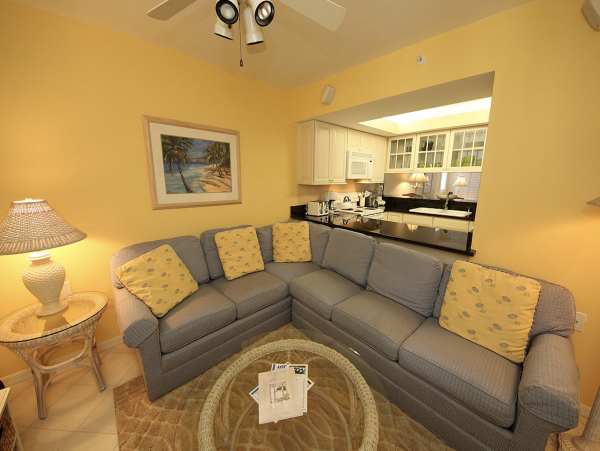 Two Bedroom Vacation Condo in Naples Sleeps Six Guests